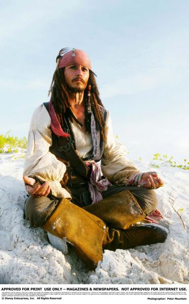 Jack Sparrow sur son île trop beau!!!